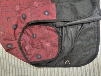 Weatherbeeta Comfitec Essential Midwt Turnout 78"- Burgundy Bandana Print/Black - EUC - Image 5