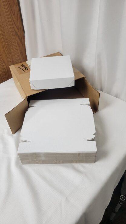 8" x 8" x 2" white gift boxes U-LINE (70)