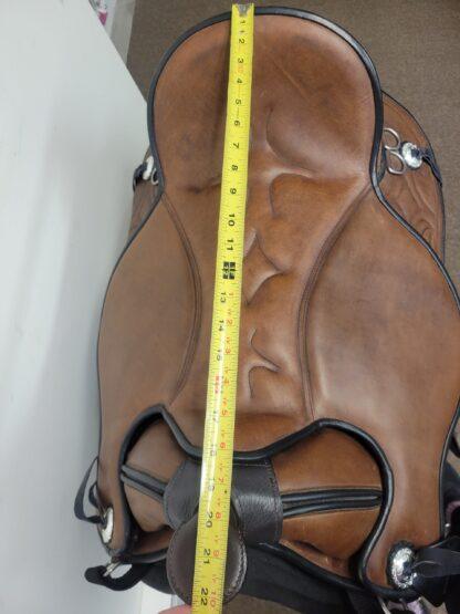 Black Forest Town & Country Treeless Western Saddle, brown, round skirt,  size 3, with pad, stirrups EUC - Image 3