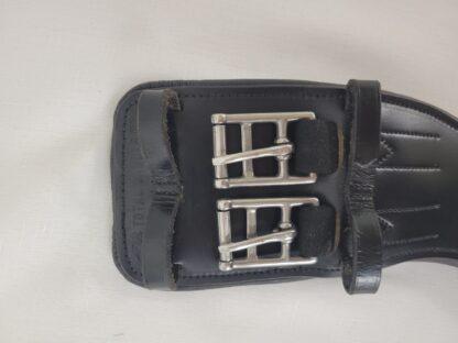 Total Saddle Fit Shoulder Relief Dressage Girth - Black Leather 24 in - Image 3